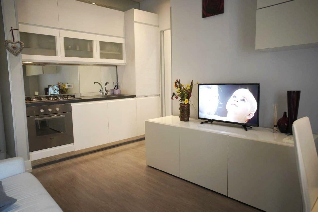 Metro A Modern Apartment Roma Ngoại thất bức ảnh